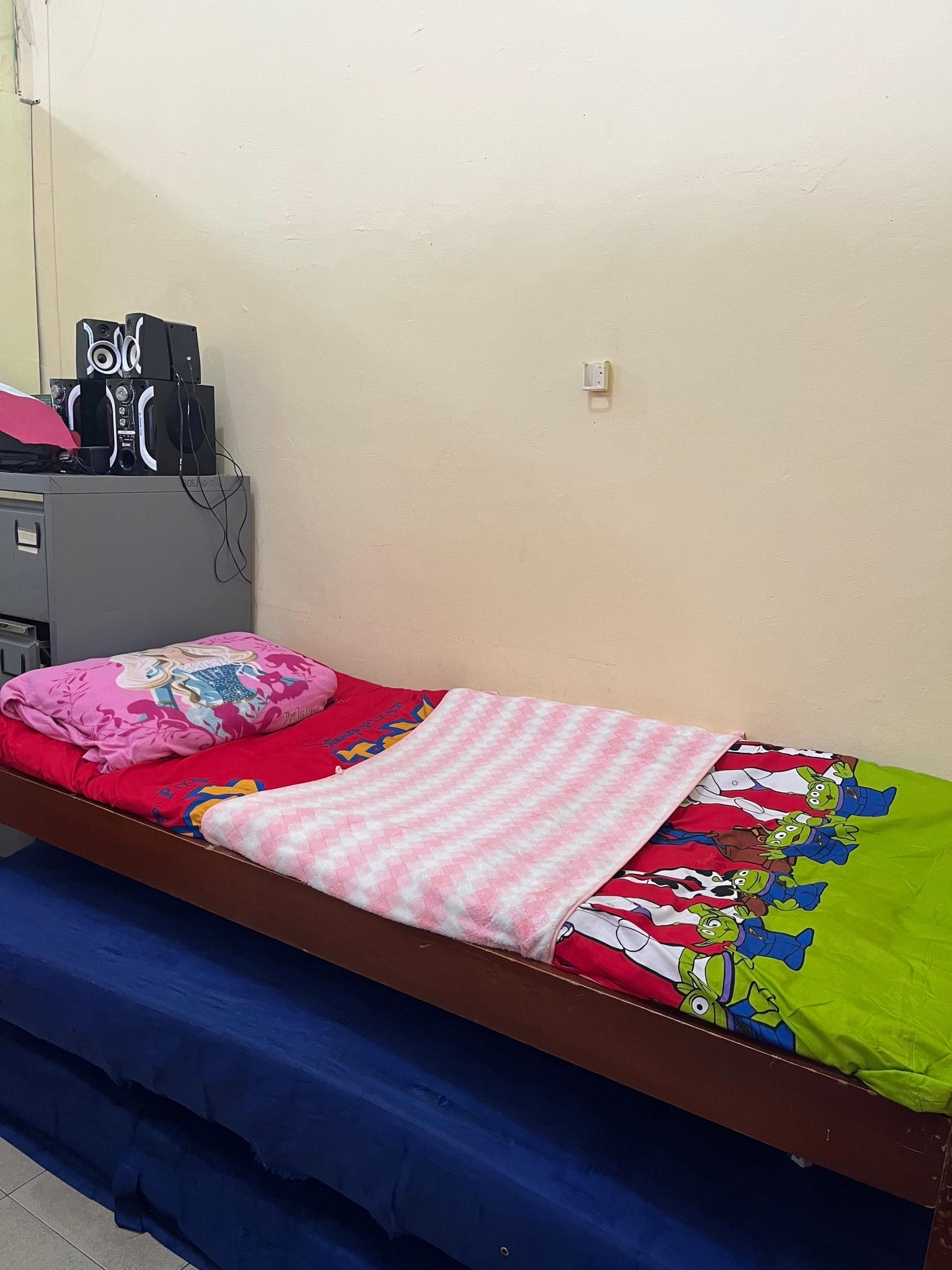 Ruangan Usaha Kesehatan Sekolah (UKS)